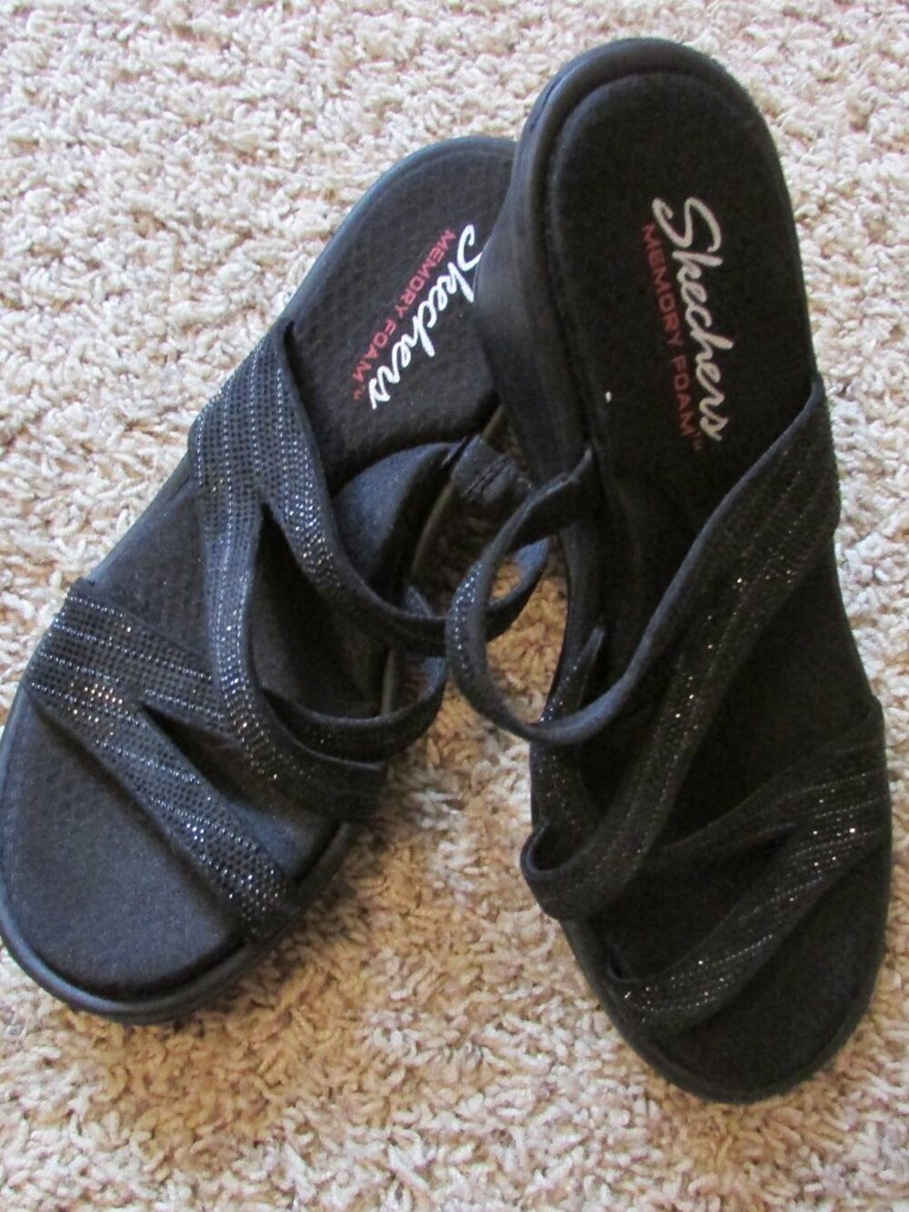 NEW Skechers 9 Black Rhinestone Strappy Wedge Slide Sandals Memory Foam SN 32925